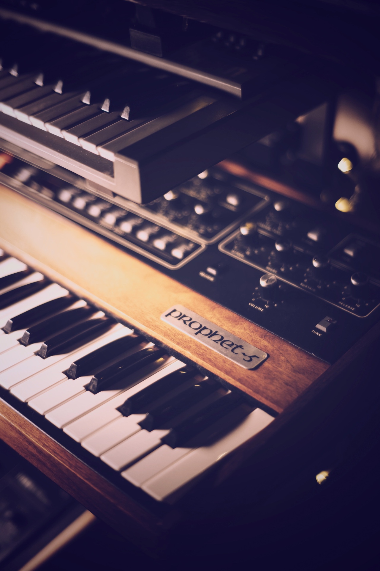 Sequential Circuits Prophet-5